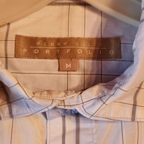 Perry Ellis 100% Cotton Button Down Casual Shirt, Medium, Blue & White Plaid - Picture 6 of 7